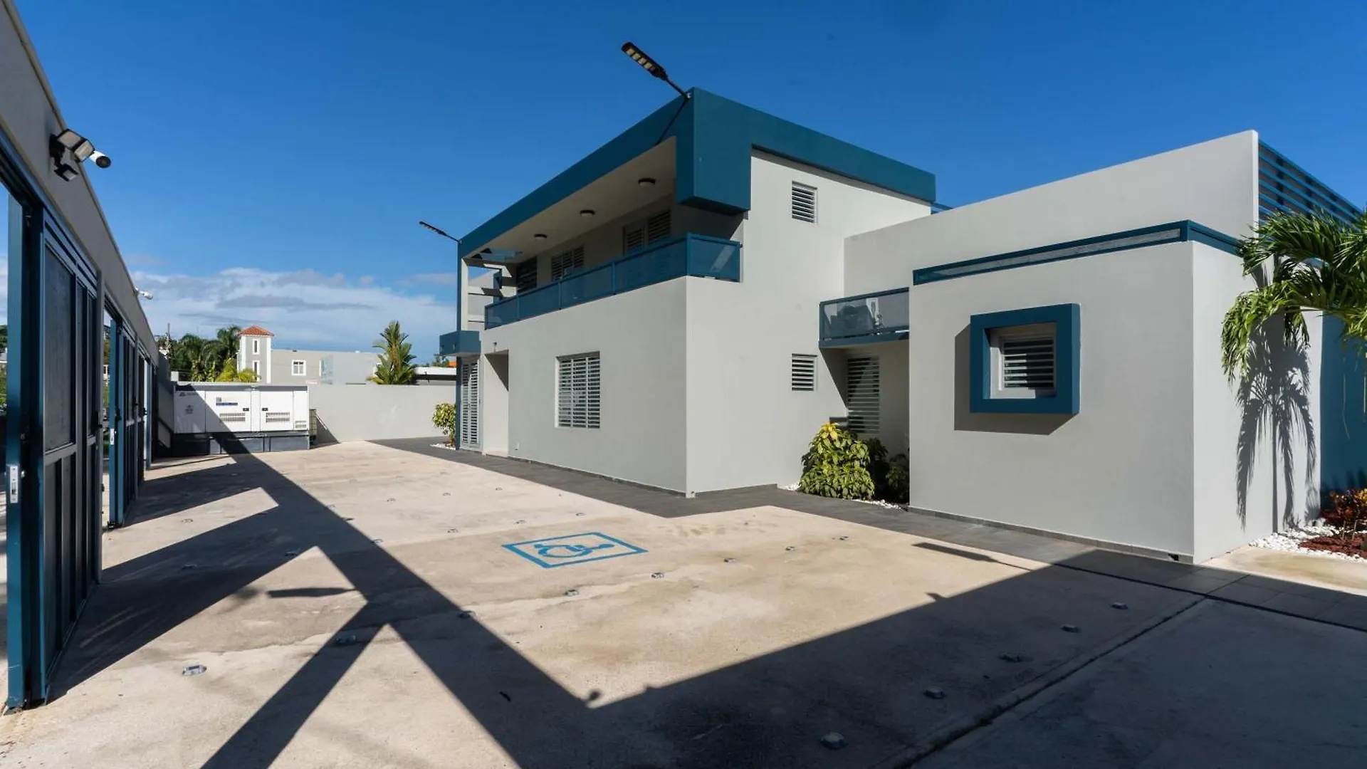 Private 7 Villa Complex With 16 Bedroom Pool & Jacuzzi Dorado