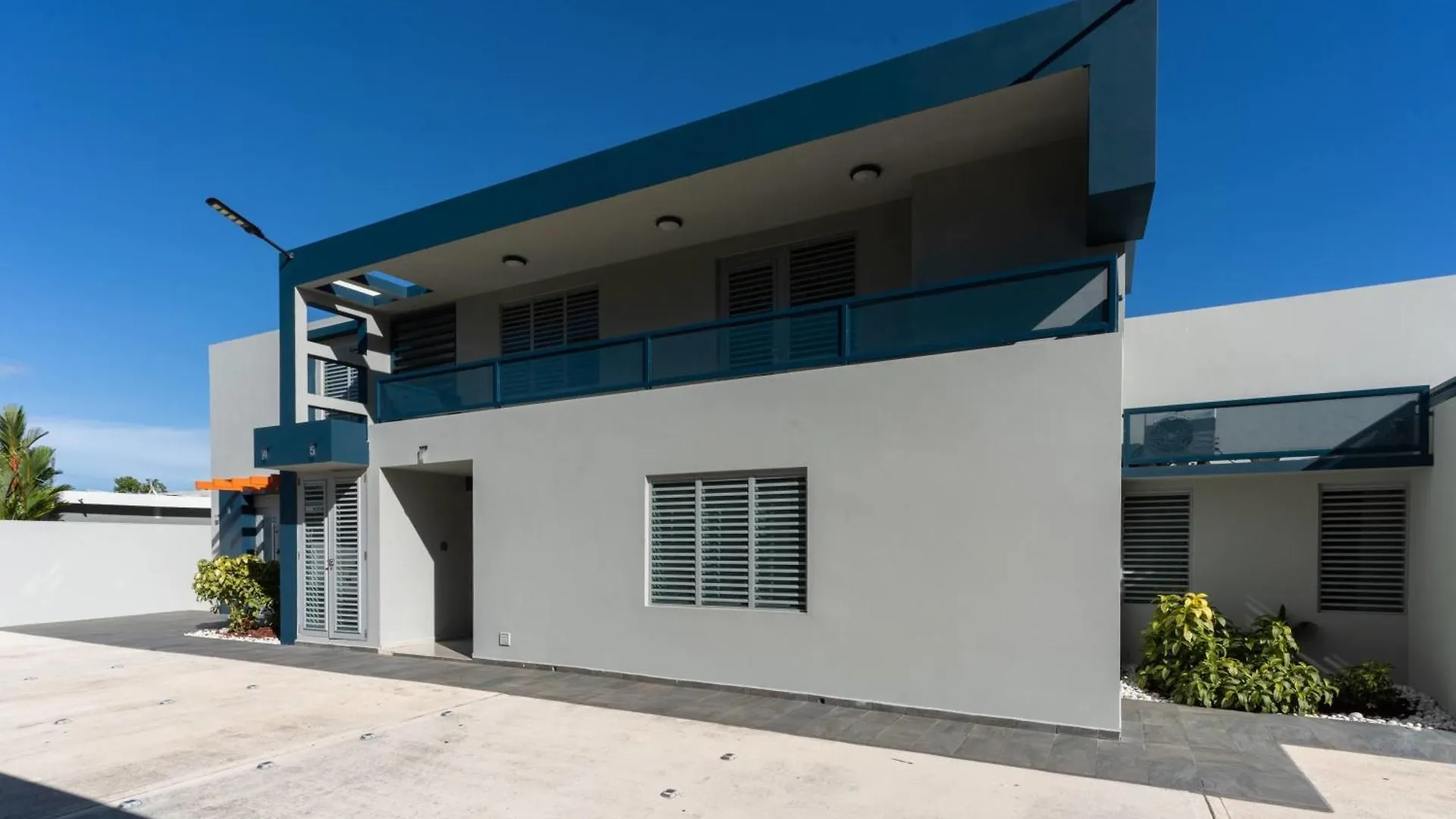 Private 7 Villa Complex With 16 Bedroom Pool & Jacuzzi Dorado