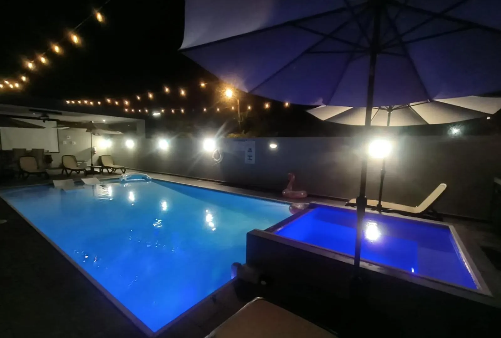 Private 7 Villa Complex With 16 Bedroom Pool & Jacuzzi Dorado