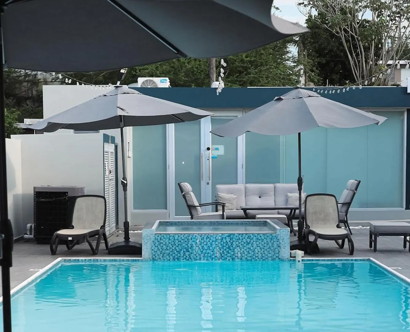 Private 7 Villa Complex With 16 Bedroom Pool & Jacuzzi Dorado